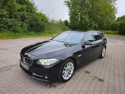 Schwarz Gebraucht 2015 BMW 525 Luxury Line Kombi | 13.900 € (Guter Preis)