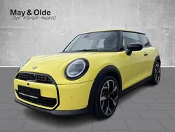 Gelb Gebraucht 2024 Mini Cooper S Classic Kleinwagen | 33.990 € (Teuer)