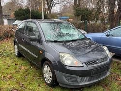 Grau Gebraucht 2006 Ford Fiesta Kleinwagen | 450 € (Superpreis)