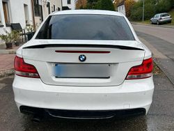 Weiß Gebraucht 2011 BMW 118 Coupé M Sport Coupé | 6.800 € (Etwas zu teuer)