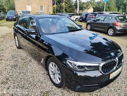 Black sapphire metallic Gebraucht 2020 BMW 518 Luxury Line Limousine | 25.990 € (Teuer)