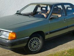 Grün Gebraucht 1985 Audi 100 Limousine | 4.999 €