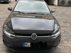 Grau Gebraucht 2018 VW Golf VII Kombi | 9.200 € (Fairer Preis)