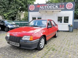 Rot Gebraucht 1988 Opel Kadett Limousine | 3.950 €