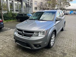 Silber Gebraucht 2016 Dodge Journey SUV | 14.000 €