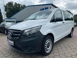 Arktikweiss Gebraucht 2020 Mercedes V200 Van / Kleinbus | 29.790 € (Fairer Preis)