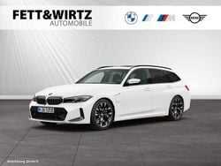 Alpinweiss Gebraucht 2024 BMW 330e M Sport Kombi | 46.473 € (Guter Preis)