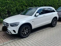 Weiß Gebraucht 2020 Mercedes GLC300e Exclusive SUV | 40.999 €