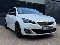 Weiß Gebraucht 2016 Peugeot 308 Allure Limousine | 9.990 € (Fairer Preis)