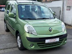 Grün Gebraucht 2009 Renault Kangoo Happy Family Van / Kleinbus | 2.990 € (Fairer Preis)