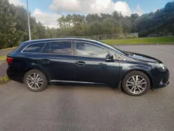 Grau Gebraucht 2012 Toyota Avensis Advance Limousine | 8.600 € (Fairer Preis)