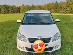 Weiß Gebraucht 2014 Skoda Fabia Kombi | 4.100 €
