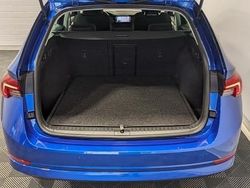 Metallic Gebraucht 2022 Skoda Octavia Tour | 25.450 € (Fairer Preis)