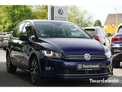 Blau Gebraucht 2017 VW Golf Sportsvan Sound Van / Kleinbus | 15.390 € (Fairer Preis)