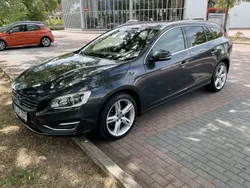 Grau Gebraucht 2017 Volvo V60 Summum Kombi | 16.000 € (Fairer Preis)