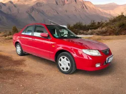 Rot Gebraucht 2002 Mazda 323 Limousine | 1.000 €