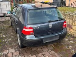 Blau Gebraucht 2003 VW Golf IV Kleinwagen | 1.000 € (Superpreis)