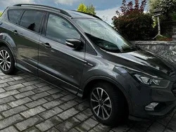 Grau Gebraucht 2018 Ford Kuga SUV | 15.300 € (Fairer Preis)