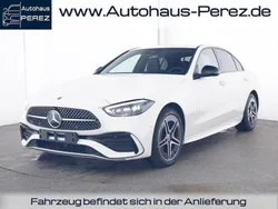 Weiß Gebraucht 2024 Mercedes C300e Premium Limousine | 49.888 € (Etwas zu teuer)