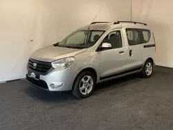 Grau Gebraucht 2015 Dacia Dokker Van | 11.900 € (Etwas zu teuer)
