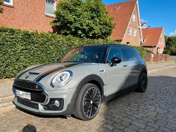 Grau Gebraucht 2018 Mini Cooper Clubman Kombi | 19.700 €