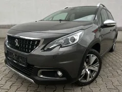 Grau Gebraucht 2018 Peugeot 2008 Crossway SUV | 11.990 € (Fairer Preis)