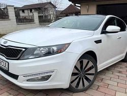 Weiß Gebraucht 2011 Kia Optima 2 Limousine | 10.499 €