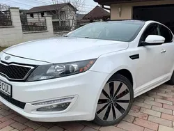 Weiß Gebraucht 2011 Kia Optima 2 Limousine | 10.499 €
