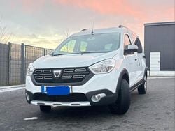 Weiß Gebraucht 2020 Dacia Dokker Stepway Van / Kleinbus | 12.900 € (Superpreis)