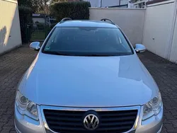 Grau Gebraucht 2010 VW Passat Kombi | 4.200 € (Fairer Preis)