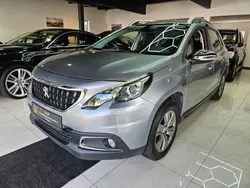 Grau Gebraucht 2018 Peugeot 2008 Style SUV | 8.399 € (Fairer Preis)