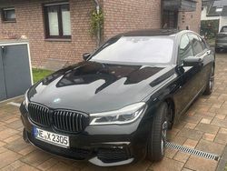 Schwarz Gebraucht 2017 BMW 750 Shadowline Limousine | 35.990 € (Fairer Preis)