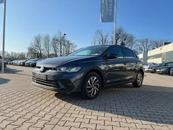 Felsblau metallic Neu 2024 VW Polo Life Kleinwagen | 20.490 € (Guter Preis)