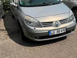 Gelb Gebraucht 2004 Renault Scénic II Van / Kleinbus | 1.999 €