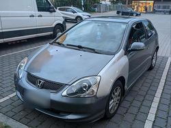 Silber Gebraucht 2006 Honda FR-V Van / Kleinbus | 1.150 €