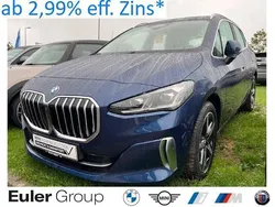 Blau Gebraucht 2024 BMW 218 Active Tourer Luxury Line Van / Kleinbus | 32.990 € (Fairer Preis)