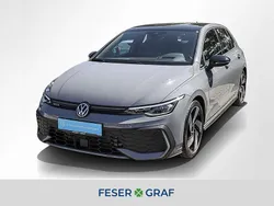 Mondsteingrau Gebraucht 2024 VW Golf VIII Style Limousine | 34.440 € (Superpreis)