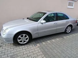 Silber Gebraucht 2003 Mercedes E270 Elegance Limousine | 3.899 € (Fairer Preis)