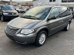 Grau Gebraucht 2008 Chrysler Voyager Van / Kleinbus | 2.500 € (Etwas zu teuer)