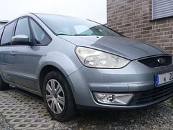 Grau Gebraucht 2008 Ford Galaxy Van / Kleinbus | 2.777 € (Guter Preis)