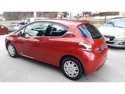 Rot Gebraucht 2014 Peugeot 208 Allure Kleinwagen | 8.990 € (Teuer)