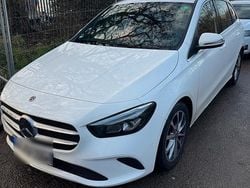 Weiß Gebraucht 2020 Mercedes B180 Van / Kleinbus | 20.500 € (Guter Preis)