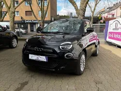 Schwarz Gebraucht 2021 Fiat 500e Kleinwagen | 12.999 € (Etwas zu teuer)