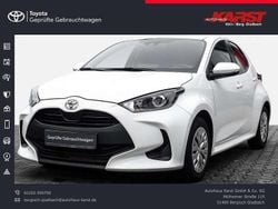 Schneeweiß Gebraucht 2021 Toyota Yaris Basis Kleinwagen | 12.460 € (Guter Preis)