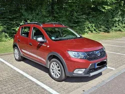Rot Gebraucht 2019 Dacia Sandero Prestige Kleinwagen | 12.000 € (Etwas zu teuer)