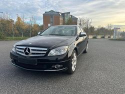 Schwarz Gebraucht 2007 Mercedes C200 Limousine | 2.999 €