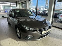 Braun Gebraucht 2015 Mazda 3 Center-Line Limousine | 8.999 € (Guter Preis)