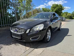 Schwarz Gebraucht 2011 Volvo V60 Summum Kombi | 4.690 € (Guter Preis)