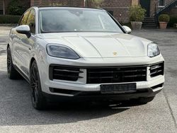 Grau Gebraucht 2024 Porsche Cayenne E-Hybrid Coupe Coupé | 109.790 €