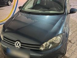 Blau Gebraucht 2010 VW Golf VI Kleinwagen | 6.900 € (Etwas zu teuer)